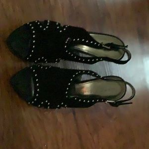 Marc Fisher black suede sandal Teron with rivets in size 8